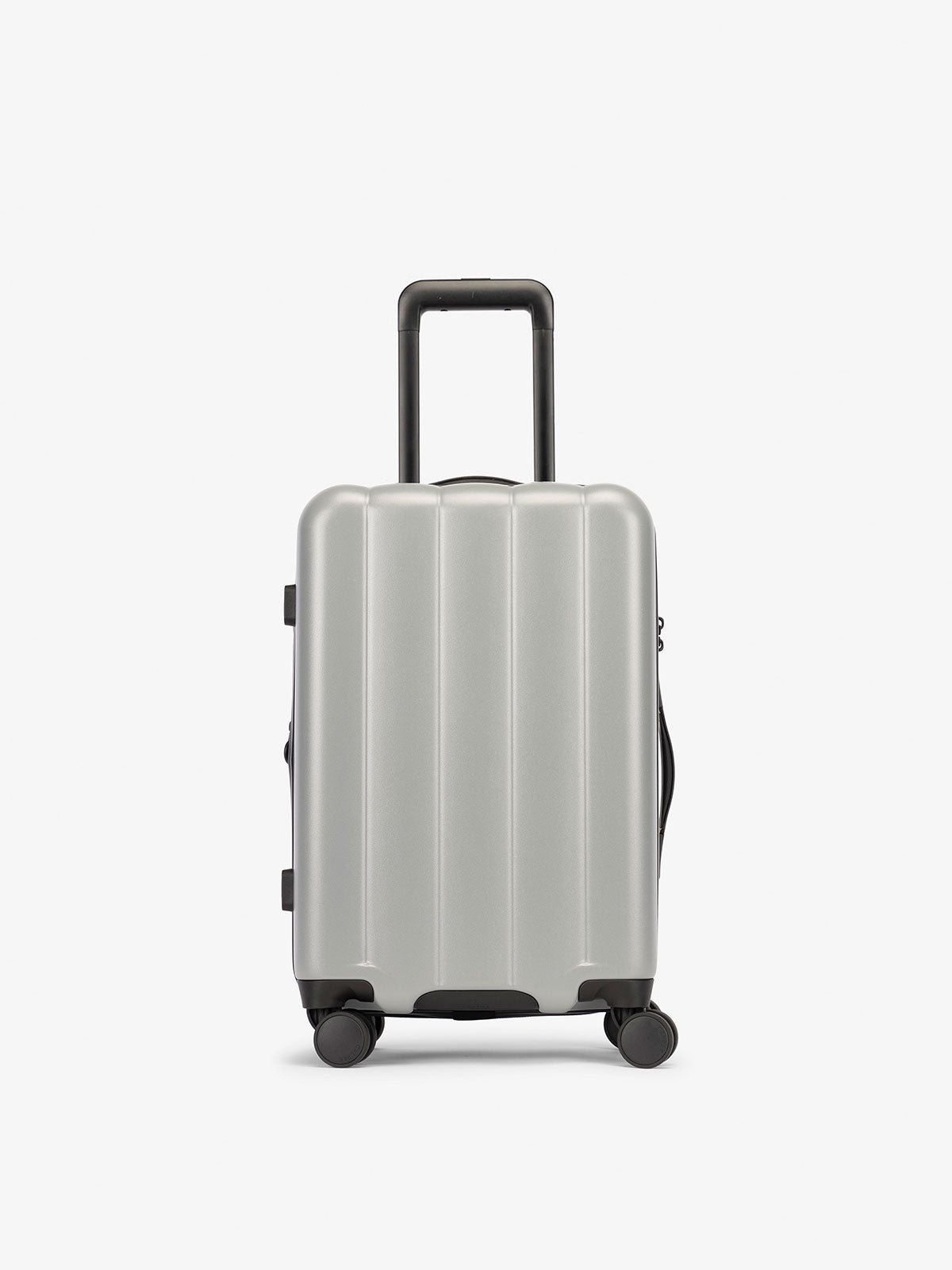 Carry-On Hard Shell Suitcase 21 in Black, Polycarbonte by Quince