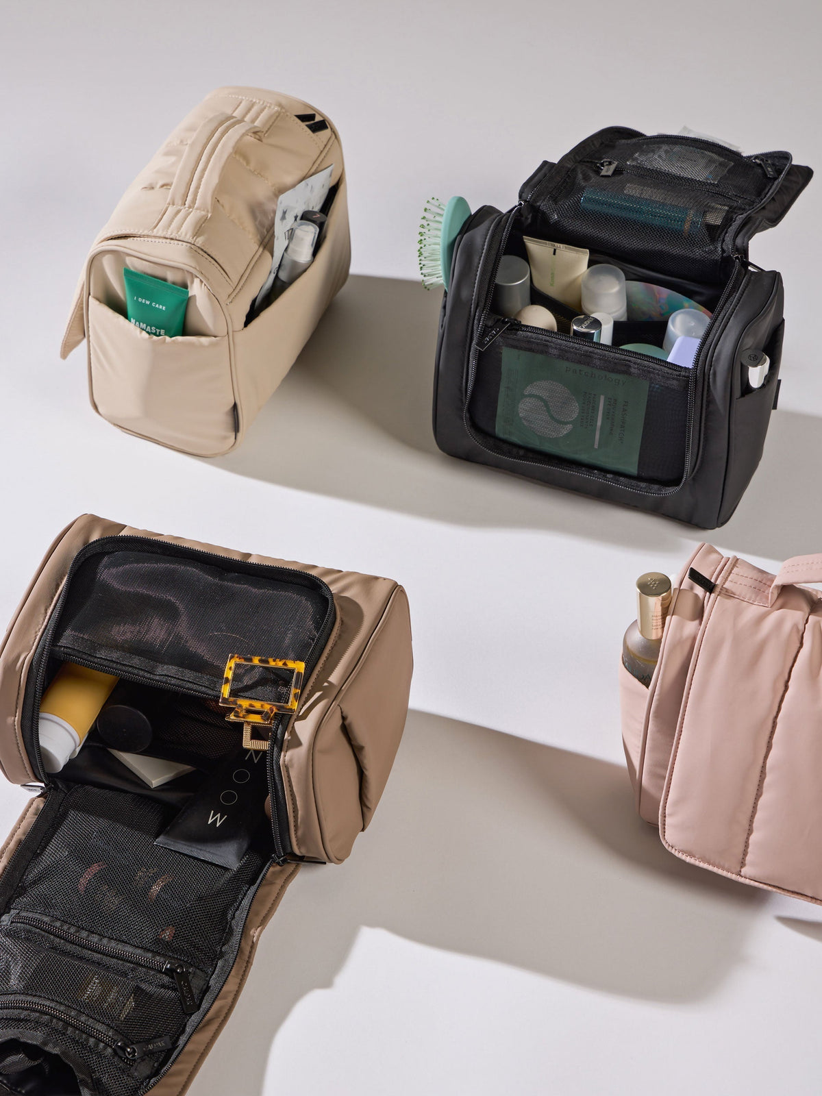 toiletry-bags-for-travel